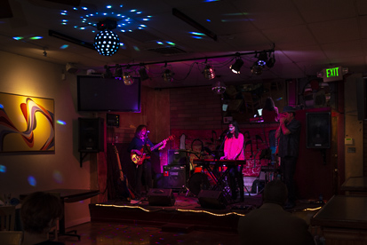 Suzanne Playes the blues at Tiny's